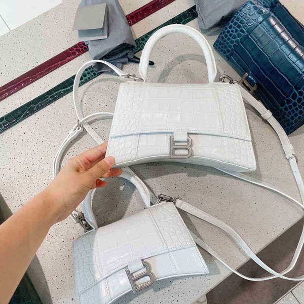 handbags crossbody balencaigass fashion bags leather 2022 hourglass versatile women's brand shoulder messenger
handbags crossbody balencaigass fashion bags leather 2022 hourglass versatile women's brand shoulder messenger