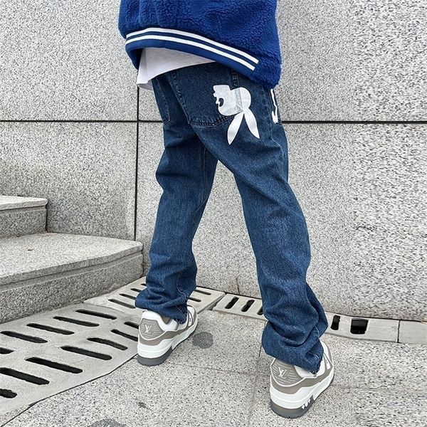 men's jeans high street letter print straight ripped loose pants for men washed harajuku vibe style retro denim trousers oversized 2209, Blue
men's jeans high street letter print straight ripped loose pants for men washed harajuku vibe style retro denim trousers oversized 2209, Blue