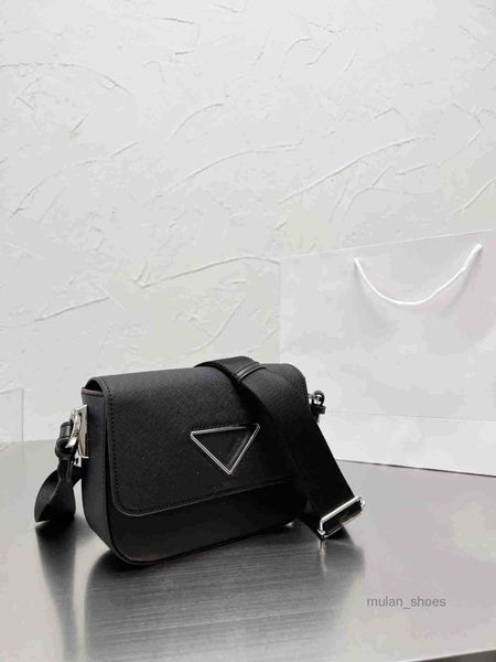 2022 evening bags fashion lightweight and versatile women's luxury designer bags handbags crossbody shoulder black white brown messenge
2022 evening bags fashion lightweight and versatile women's luxury designer bags handbags crossbody shoulder black white brown messenge