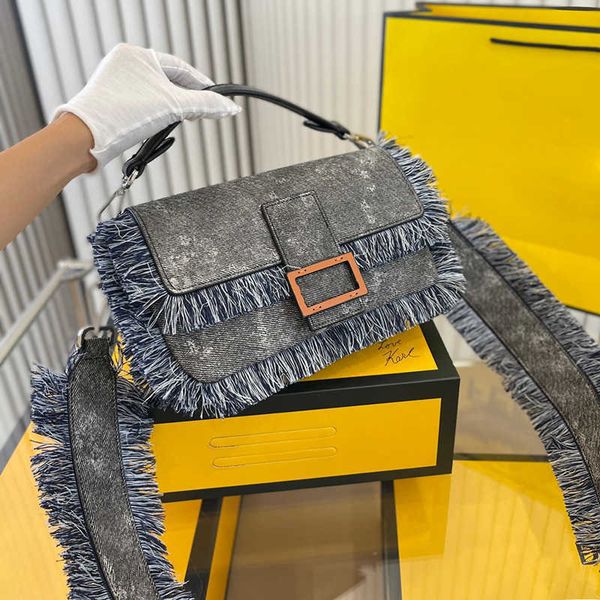 shopping bags tote fenbag tote autumn winter middle age baguette designer women retro crossbody leather handbag shoulder purses 220919
shopping bags tote fenbag tote autumn winter middle age baguette designer women retro crossbody leather handbag shoulder purses 220919
