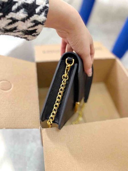 pra da bag tote bags lady single chain s bag women er handbag luxury e designer wallet o leather fashion crossbody vintage eqmp 
pra da bag tote bags lady single chain s bag women er handbag luxury e designer wallet o leather fashion crossbody vintage eqmp