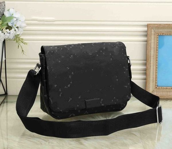 district bags messenger bag designer men shoulder crossbody handbags mens pu monograms luxurys fashion totes backpack lois school bookbag vi
district bags messenger bag designer men shoulder crossbody handbags mens pu monograms luxurys fashion totes backpack lois school bookbag vi