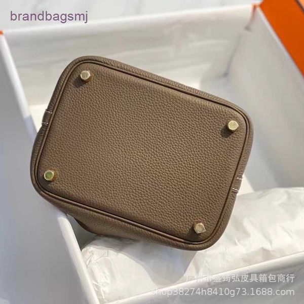 bags herme h's new honey wax line vegetable basket bucket women's bag tc cowhide lychee pattern handbag banquet handbag 18cm lt0f
bags herme h's new honey wax line vegetable basket bucket women's bag tc cowhide lychee pattern handbag banquet handbag 18cm lt0f