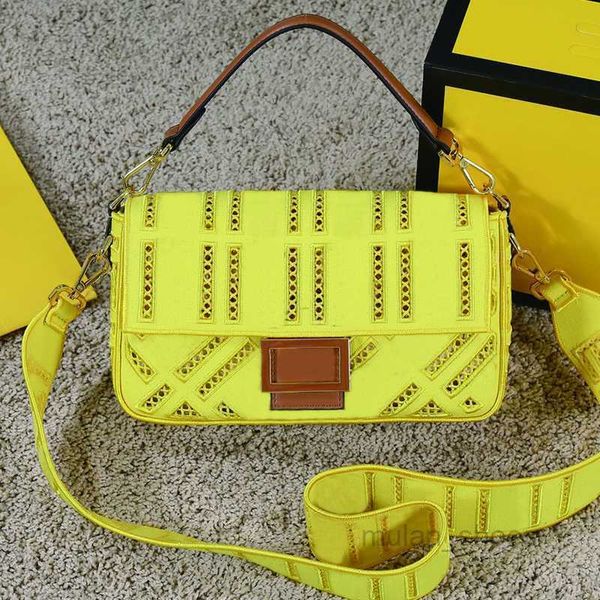 2022 evening bags cross body bag baguette bags handbag purses women tote plain hollow out letter canvas mesh hardware hasp removable shoulde
2022 evening bags cross body bag baguette bags handbag purses women tote plain hollow out letter canvas mesh hardware hasp removable shoulde