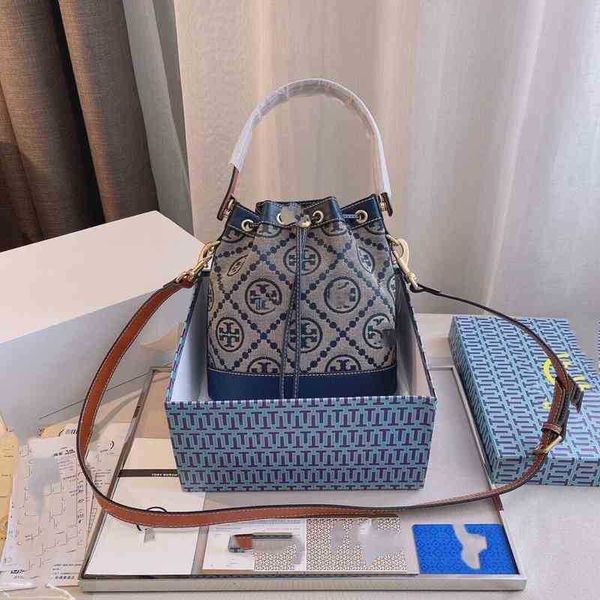 handbag torysburchs womens bag tb miller old flower drawstring pop blue flower shoulder cross carrying portable bucket bagdzv9
handbag torysburchs womens bag tb miller old flower drawstring pop blue flower shoulder cross carrying portable bucket bagdzv9