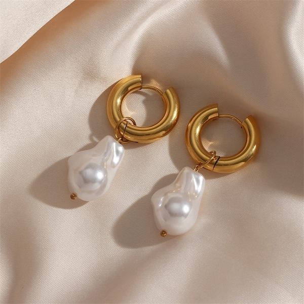 hoop huggie selling removable chunky earrings with irregular baroque pearl charm stainless steel gold plated 220924, Golden;silver
hoop huggie selling removable chunky earrings with irregular baroque pearl charm stainless steel gold plated 220924, Golden;silver