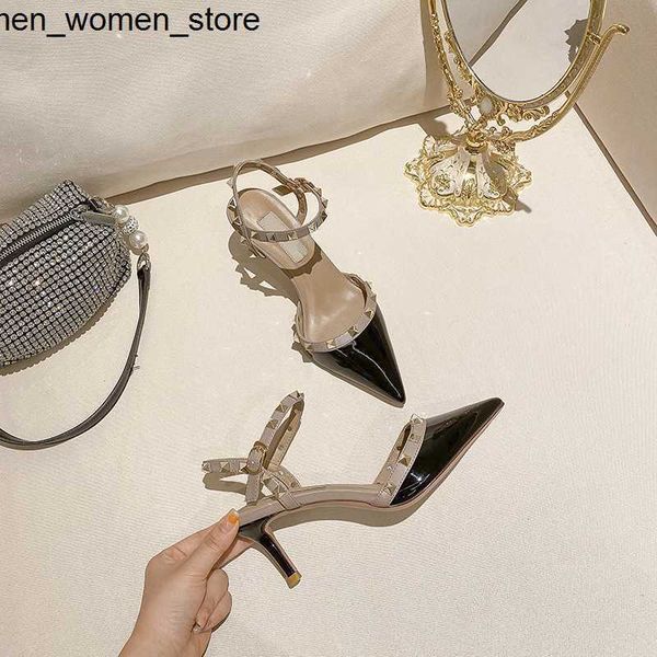 dress shoes designer heels famous brand women high heel shoes versatile summer new riveted flat with small fragrance pointed single shoes, Black
dress shoes designer heels famous brand women high heel shoes versatile summer new riveted flat with small fragrance pointed single shoes, Black