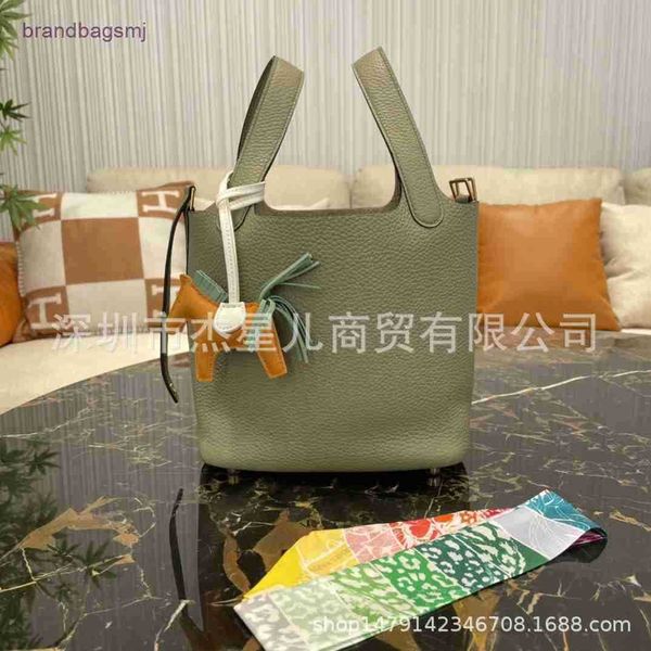 bags herme zeng zeng's original factory handmade h family hand sewed wax thread vegetable basket clemence litchi tc cowhide 1q sage gre
bags herme zeng zeng's original factory handmade h family hand sewed wax thread vegetable basket clemence litchi tc cowhide 1q sage gre