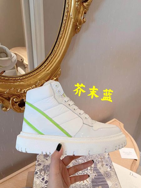 ladies dress shoes designer non-slip flat heel leather lace-up casual shoes thick-soled high-running shoes 35-41 with box, Black
ladies dress shoes designer non-slip flat heel leather lace-up casual shoes thick-soled high-running shoes 35-41 with box, Black