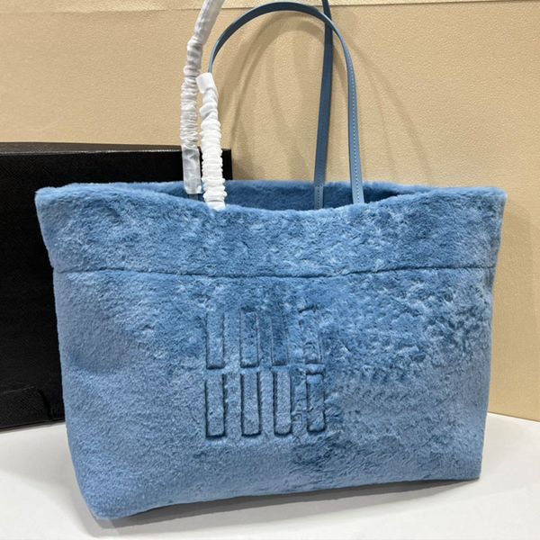 wool tote bag large shopping handbag purse women crossbody handbags winter embossed letter quality bags new products autumn
wool tote bag large shopping handbag purse women crossbody handbags winter embossed letter quality bags new products autumn