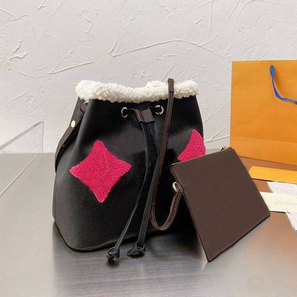 bucket bag women handbags drawstring tote bags lamb wool edge crossbody shoulder bag leather handle embroidery letters detachable wallet red
bucket bag women handbags drawstring tote bags lamb wool edge crossbody shoulder bag leather handle embroidery letters detachable wallet red