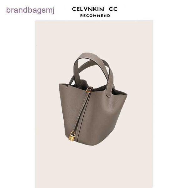 bags herme 2021 new vegetable basket bag shopping fashion women's lychee pattern one shoulder hand head leather bucket bag
bags herme 2021 new vegetable basket bag shopping fashion women's lychee pattern one shoulder hand head leather bucket bag