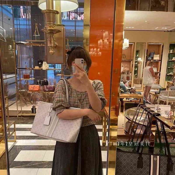 tory tote bag tb handbag luxury capacity torrys shoulder packs burchs messenger bags crossbody tbs ladies shopping handbags zhouzhoubao123 y
tory tote bag tb handbag luxury capacity torrys shoulder packs burchs messenger bags crossbody tbs ladies shopping handbags zhouzhoubao123 y