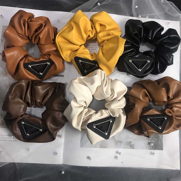 p style children women designer scrunchies inverted triangle girls pu hairbands hair ring accessories girls large intestine scrunchy ponytai, Slivery;white
p style children women designer scrunchies inverted triangle girls pu hairbands hair ring accessories girls large intestine scrunchy ponytai, Slivery;white