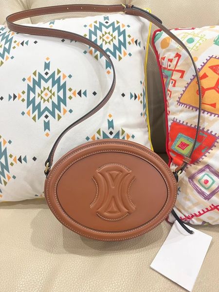 mens latest women's triomphes round bag luxury designer oval wallet smooth calfskin fashion leather pochette handbags crossbody small c
mens latest women's triomphes round bag luxury designer oval wallet smooth calfskin fashion leather pochette handbags crossbody small c