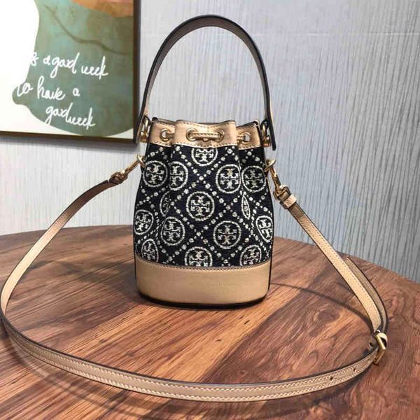 tory tote bag tb handbag luxury capacity torrys shoulder packs burchs messenger bags crossbody tbs ladies shopping handbags zhouzhoubao123 9
tory tote bag tb handbag luxury capacity torrys shoulder packs burchs messenger bags crossbody tbs ladies shopping handbags zhouzhoubao123 9