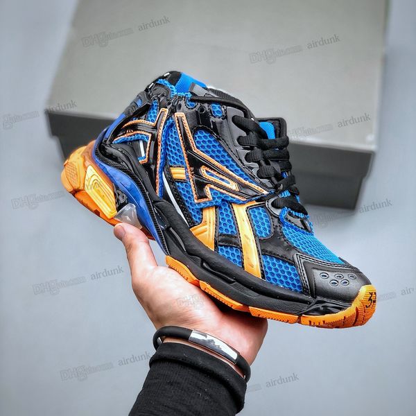 designers women men casual shoes runner 7.0 transmit sense trainers black white pink blue deconstruction sneakers
designers women men casual shoes runner 7.0 transmit sense trainers black white pink blue deconstruction sneakers
