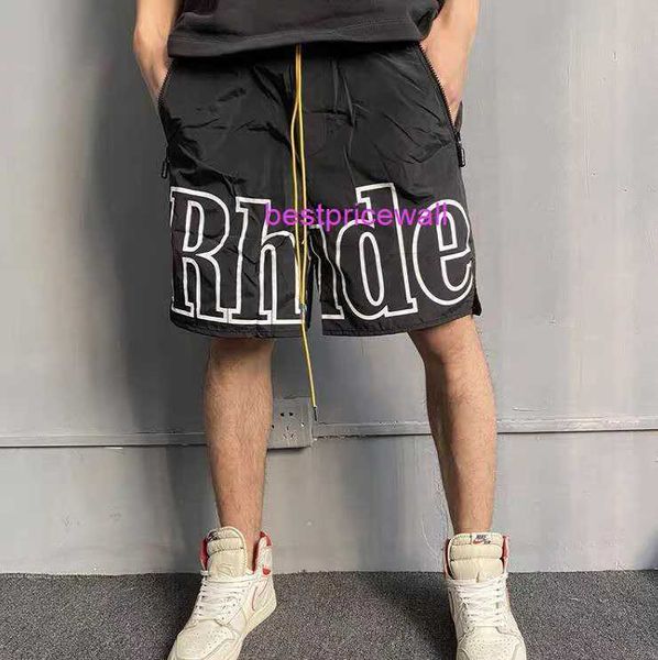 rhude rhude new york limited reflective letter print drawstring mesh beach casual high street 5-inch loose shorts men, White;black
rhude rhude new york limited reflective letter print drawstring mesh beach casual high street 5-inch loose shorts men, White;black