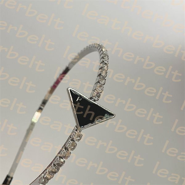 women metal headband luxury crystal hair bands designer thin headbands triangle badge headdress, Silver
women metal headband luxury crystal hair bands designer thin headbands triangle badge headdress, Silver
