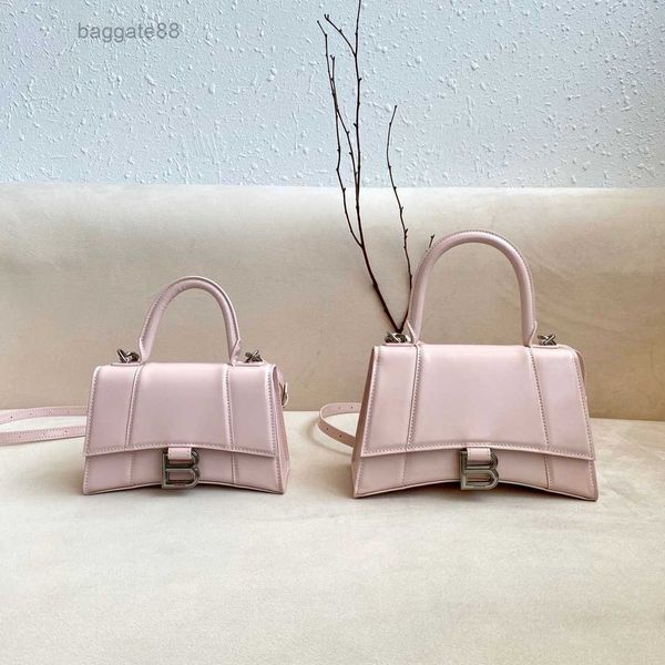 hourglass letter 2022 home b designer buckle bags fashion bbbalencaig'as trend leather crocodile pattern single shoulder portable mess
hourglass letter 2022 home b designer buckle bags fashion bbbalencaig'as trend leather crocodile pattern single shoulder portable mess