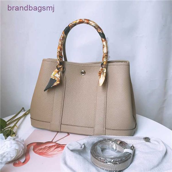 bag herme new women's bag garden layer cowhide litchi pattern fashion portable single shoulder messenger large
bag herme new women's bag garden layer cowhide litchi pattern fashion portable single shoulder messenger large