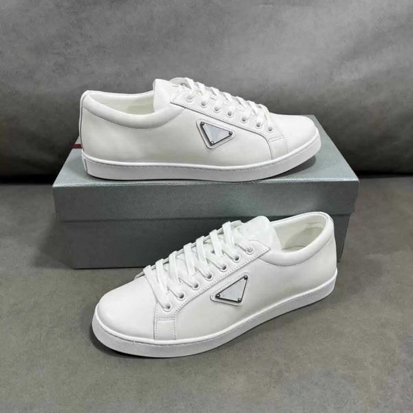 luxury brand brushed leather sneakers shoes men enameled triangle re-nylon men's low casual skateboard walking white black eu38-46
luxury brand brushed leather sneakers shoes men enameled triangle re-nylon men's low casual skateboard walking white black eu38-46