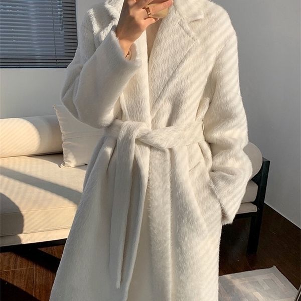womens wool blends cashmere coat womens midlength autumn and winter highend hepburn style alpaca wool coat women 220926, Black
womens wool blends cashmere coat womens midlength autumn and winter highend hepburn style alpaca wool coat women 220926, Black