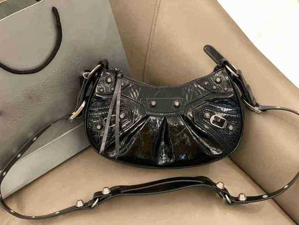 designer luxury women the tote bag fashion versatile handbags shoulder crossbody bags purse telfars totes large capacity saddle wallets 7a 3
designer luxury women the tote bag fashion versatile handbags shoulder crossbody bags purse telfars totes large capacity saddle wallets 7a 3