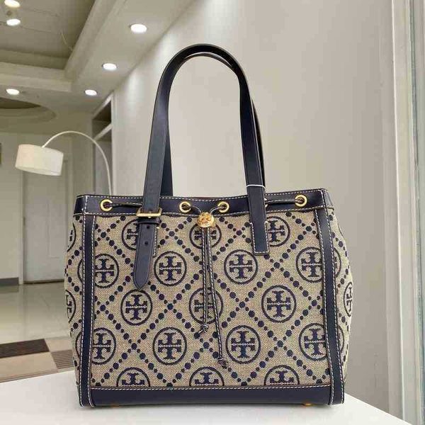 handbags torys designer and burchs winter 2022autumn cowhide canvas printed one fashion leisure trend tote bucket women's bag shoulder
handbags torys designer and burchs winter 2022autumn cowhide canvas printed one fashion leisure trend tote bucket women's bag shoulder
