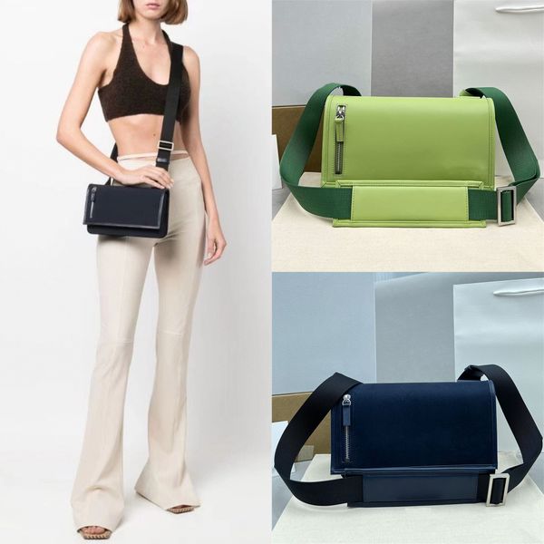 le messageru flap shoulder bag magnetic flap closure crossbody smooth leather canvas designer built-in logo decal men women handbags purse
le messageru flap shoulder bag magnetic flap closure crossbody smooth leather canvas designer built-in logo decal men women handbags purse