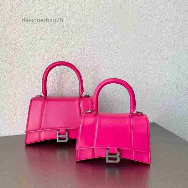 hourglass 2022 letter designer b bags buckle bbalencaig'as fashion home trend leather crocodile pattern single shoulder portable messen
hourglass 2022 letter designer b bags buckle bbalencaig'as fashion home trend leather crocodile pattern single shoulder portable messen