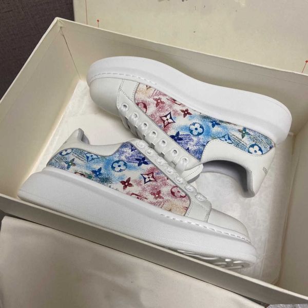 leather sneakers shoes outsole sports treaded white black graffiti chunky rubber low-soft calfskin perfect brands women men rubber
leather sneakers shoes outsole sports treaded white black graffiti chunky rubber low-soft calfskin perfect brands women men rubber