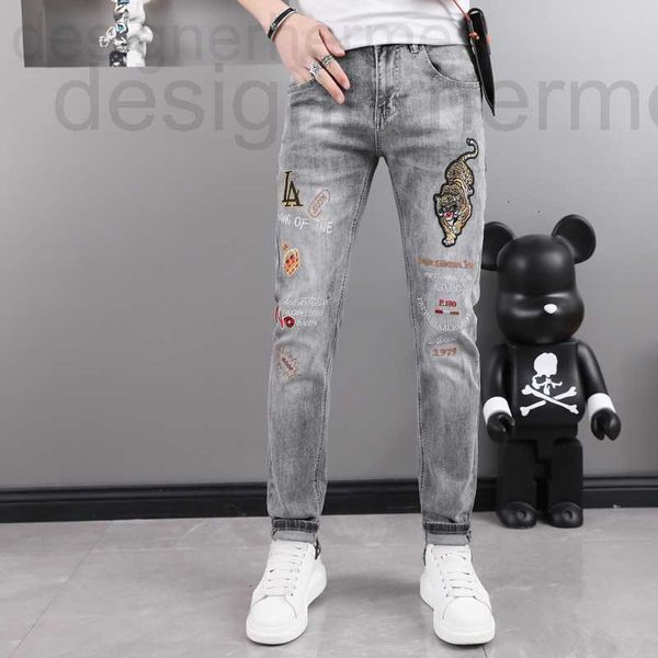 men's jeans designer spring and summer men's tiger embroidered jeans 2022 new youth heavy craft slim leggings kh3w, Blue
men's jeans designer spring and summer men's tiger embroidered jeans 2022 new youth heavy craft slim leggings kh3w, Blue