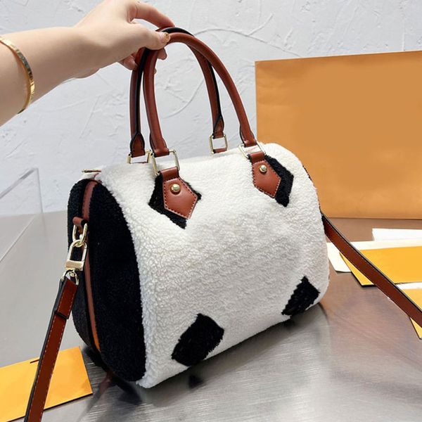 winter pillow crossbody bag women handbag tote bags shoulder bucket bag fashion letters leather strap handle zipper closure gold hardware
winter pillow crossbody bag women handbag tote bags shoulder bucket bag fashion letters leather strap handle zipper closure gold hardware