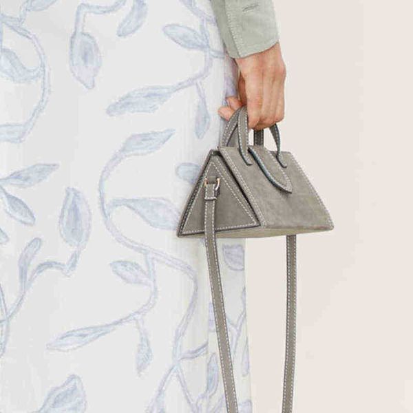 designer luxury women bags jacquemu bag the tote jac bag wallet shoulder purse crossbody classic leather bagshandbag handbag large capacity
designer luxury women bags jacquemu bag the tote jac bag wallet shoulder purse crossbody classic leather bagshandbag handbag large capacity