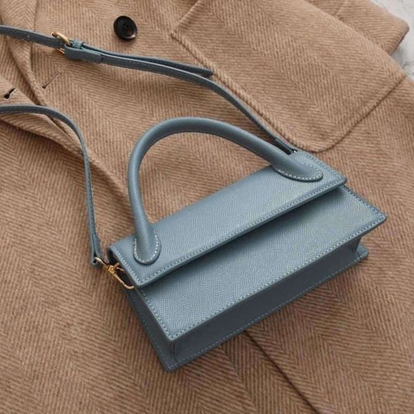 designer luxury women the tote bag fashion versatile handbags shoulder crossbody bags purse tories totes large capacity saddle wallets 7a 9
designer luxury women the tote bag fashion versatile handbags shoulder crossbody bags purse tories totes large capacity saddle wallets 7a 9