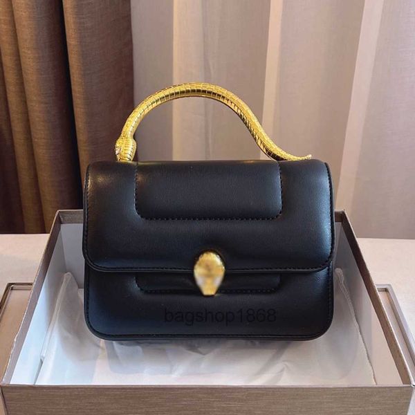 evening bags luxurys designers serpentine cabochan shoulder bags italy brand fashion snakehead lock crossbody totes women snake handle leath
evening bags luxurys designers serpentine cabochan shoulder bags italy brand fashion snakehead lock crossbody totes women snake handle leath