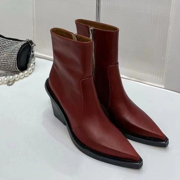 casual shoes high heels boots solid color pointed toe for women genuine leather zipper ankle size 39 new autumn, Black
casual shoes high heels boots solid color pointed toe for women genuine leather zipper ankle size 39 new autumn, Black