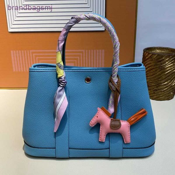 bag herme h cowhide togo leather garden bag lady casual tote shoulder large capacity hand
bag herme h cowhide togo leather garden bag lady casual tote shoulder large capacity hand