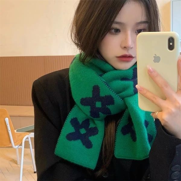 scarves retro cashmere womens scarf green floral print winter scarves for female wool knitted shawl double sided design 220927, Blue;gray
scarves retro cashmere womens scarf green floral print winter scarves for female wool knitted shawl double sided design 220927, Blue;gray