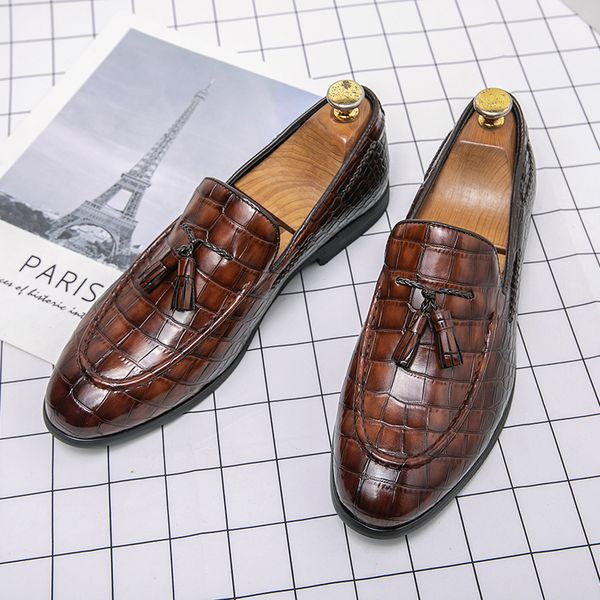 British Loafers Men Shoes Solid Color Stone Pattern PU Round Toe Woven Tassel Business Casual Wedding Everyday Versatile AD268, Clear
British Loafers Men Shoes Solid Color Stone Pattern PU Round Toe Woven Tassel Business Casual Wedding Everyday Versatile AD268, Clear