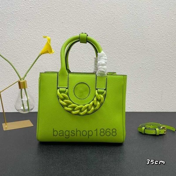 fashion bag shoulder bag designer la medusa tote women big chains strap internal flat pocket handbags leather purse wallets 35x20x12.5cm
fashion bag shoulder bag designer la medusa tote women big chains strap internal flat pocket handbags leather purse wallets 35x20x12.5cm