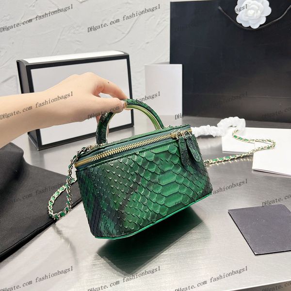 2022ss fashion women classic zipper trunk crossbody bag crocodile pattern genuine leather quilted portable luxury designer cosmetic bag tren
2022ss fashion women classic zipper trunk crossbody bag crocodile pattern genuine leather quilted portable luxury designer cosmetic bag tren