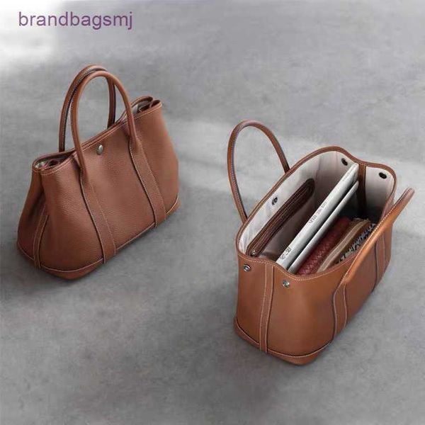 bag herme high end production 2022 new leather women's large capacity bucket one shoulder handbag garden
bag herme high end production 2022 new leather women's large capacity bucket one shoulder handbag garden