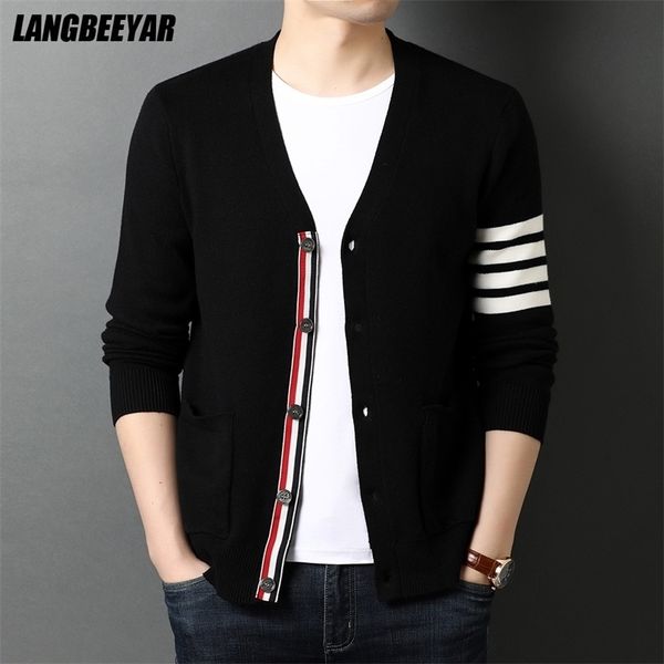 men's sweaters grade autum winter brand fashion knitted men cardigan sweater black korean casual coats jacket mens clothing 220926, White;black
men's sweaters grade autum winter brand fashion knitted men cardigan sweater black korean casual coats jacket mens clothing 220926, White;black