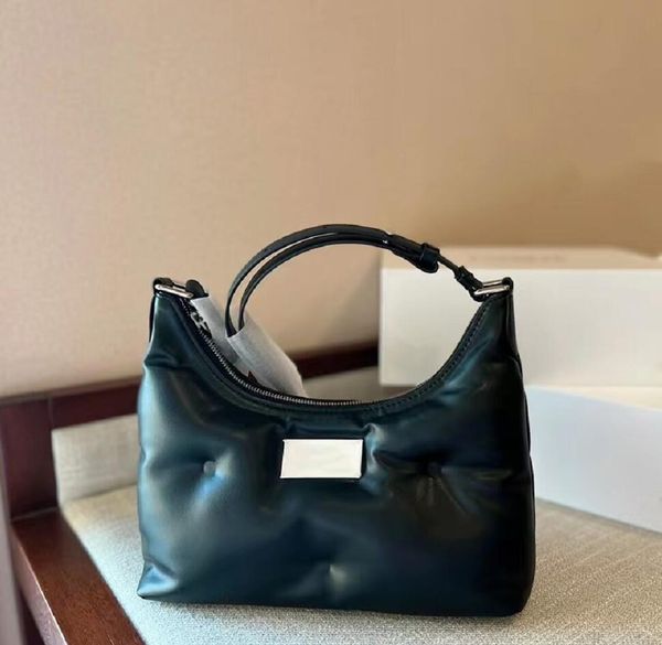fashion leather fluffy shoulder bags solid color womens zipper axillary package designer new style handbag leisure classic wallet change pur
fashion leather fluffy shoulder bags solid color womens zipper axillary package designer new style handbag leisure classic wallet change pur