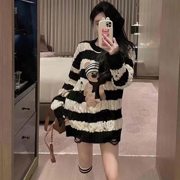 908 l 2022 milan runway autumn women's sweater brand same style long sleeve crew neck pullover womens qianli, White;black
908 l 2022 milan runway autumn women's sweater brand same style long sleeve crew neck pullover womens qianli, White;black