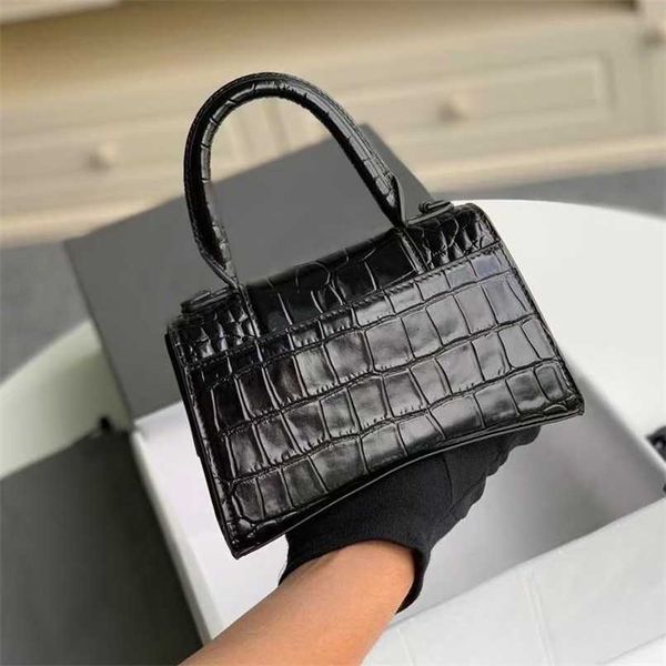 genuine leather bags balenciga hourglas handbags b family leather womens one shoulder slant cross hand alligator hourglass fashion small squ
genuine leather bags balenciga hourglas handbags b family leather womens one shoulder slant cross hand alligator hourglass fashion small squ