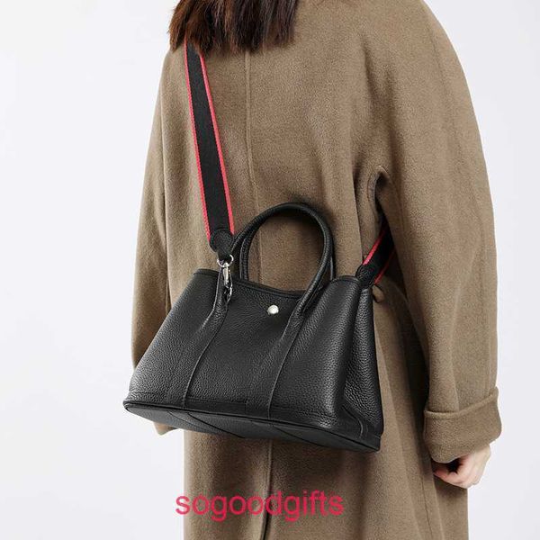 garden party bags women crossbody herme designer tote handbags large capacity leather women's bag new portable tote temperament
garden party bags women crossbody herme designer tote handbags large capacity leather women's bag new portable tote temperament