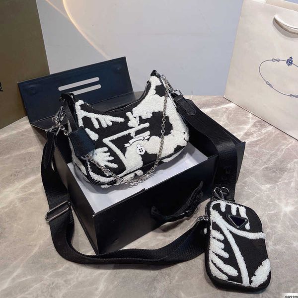 designer luxury women the tote bag fashion versatile handbags shoulder crossbody bags purse telfars totes large capacity saddle wallets 7a s
designer luxury women the tote bag fashion versatile handbags shoulder crossbody bags purse telfars totes large capacity saddle wallets 7a s